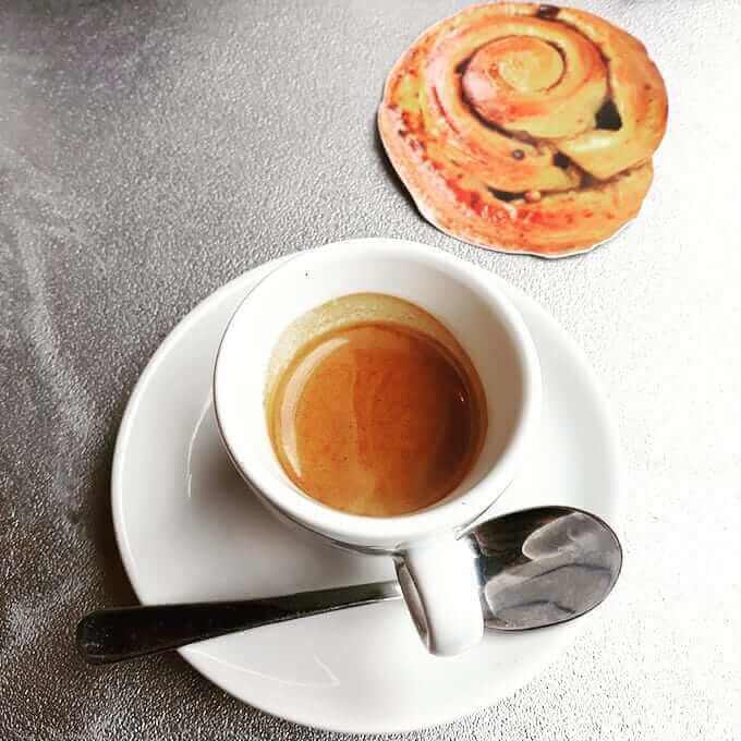Il caffè del bar Ca'puccino a Milano
